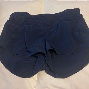 Lululemon. Size 4 reg